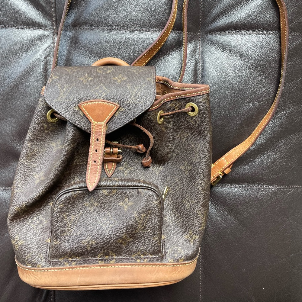 Vintage Authentic Louis Vuitton Mini Monsouri Backpack